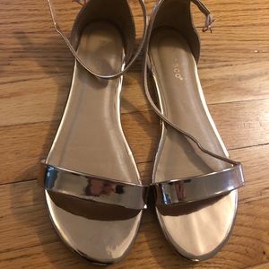 Gold straps sandals